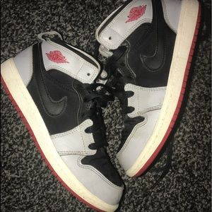 boys Air Jordan 1